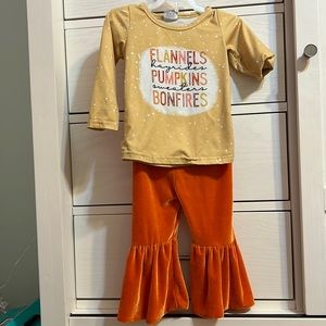 Flannels, hayrides, pumpkins, sweater, bonfire outfit